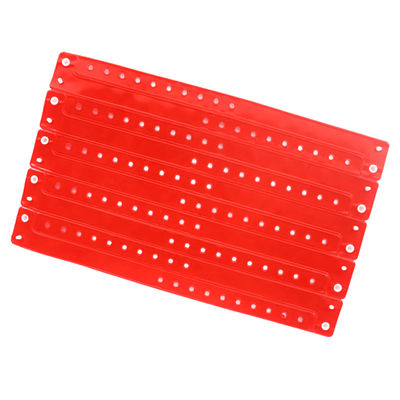 Personalisierte Vinyl-Plastik-Armbänder, verstellbare Vinyl-Armbänder.