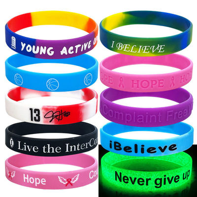 Segmentierte Styling Druck Silikon Armbänder 25cm Länge