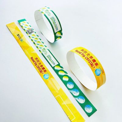 Vollfarbige Snap Schließung Tyvek Armbänder Papier wasserdicht Sequentielle Nummerierung Barcode