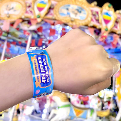 Custom PVC-Armbänder mit wasserdichtem Material für Veranstaltungsaktivitäten