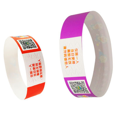 Billige bunte Tyvek Event Armbänder mit Farbdruck, wasserdicht, schweißbeständig, Eintrittsarmbänder