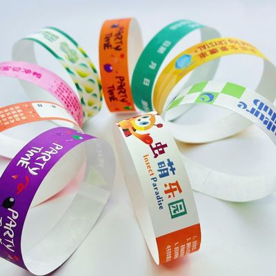 Billige verstellbare Tyvek Event Armbänder Scan Die Barcode Veranstaltungen Vielfalt der Farben Papier Veranstaltung Armband