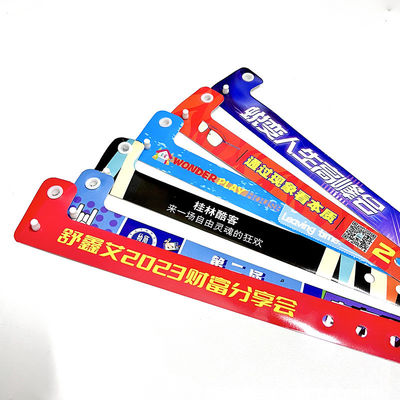 Custom Logo Vinyl PVC Armbänder Promotion Geschenkartikel L-Form Einlagene PVC wasserdichte farbenfrohe Papier Armbänder
