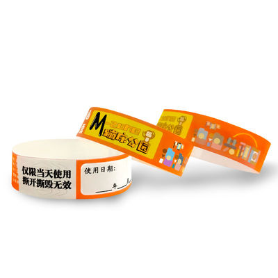 Billige wasserdichte schweißresistente Tyvek Event Armbänder Scan der Barcode Events Papier Event Armband