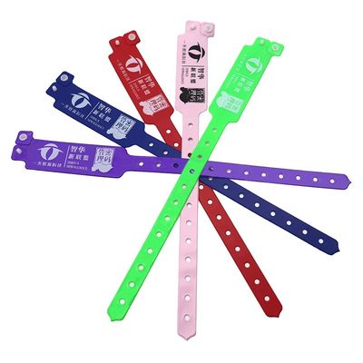 Hersteller Anpassungsfähiges festfarbiges Armband Kunststoff Vinyl Veranstaltung Armbänder mit Barcode