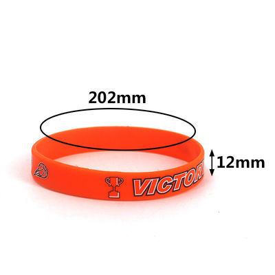 Custom Event Souvenir Silikon Armbänder Ball Spiele Star Promotion Mehrfarbiger Nachtglanz Leuchtendes Silikonband
