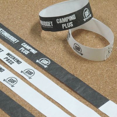Hersteller Custom VIP Papier Armbänder Wasserdicht Sequenznummern Tyvek Papier Armbänder Für Festivalveranstaltung