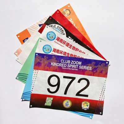 Digitale Platte Sport-Rennen Bib Nummer Stoff individuell angepasst Athletic Nummer Buch für Marathon-Running-Veranstaltungen